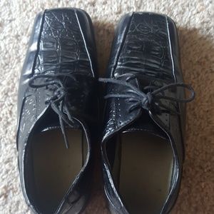 Boys dress shoes size 4 medium